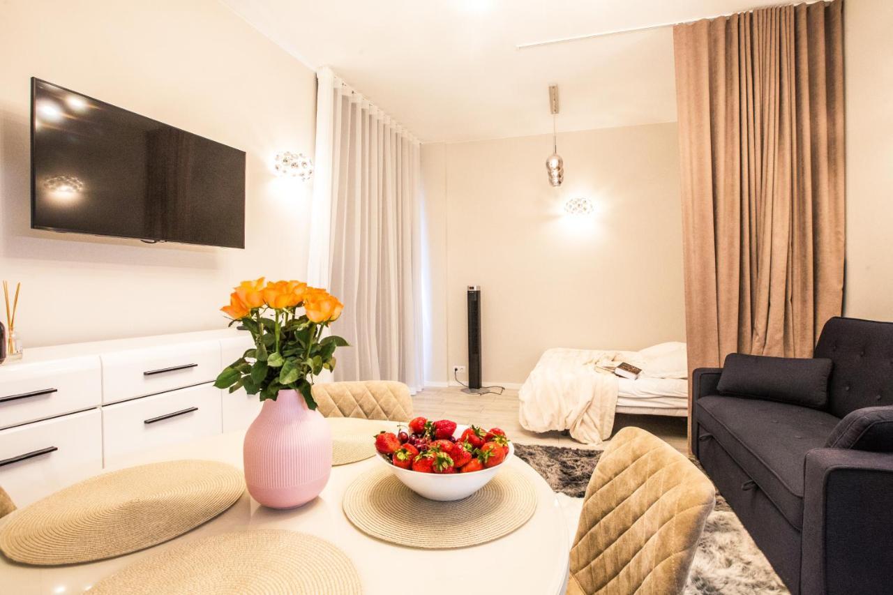New Modern Studio Apartment In The Old Town Riga Exterior photo